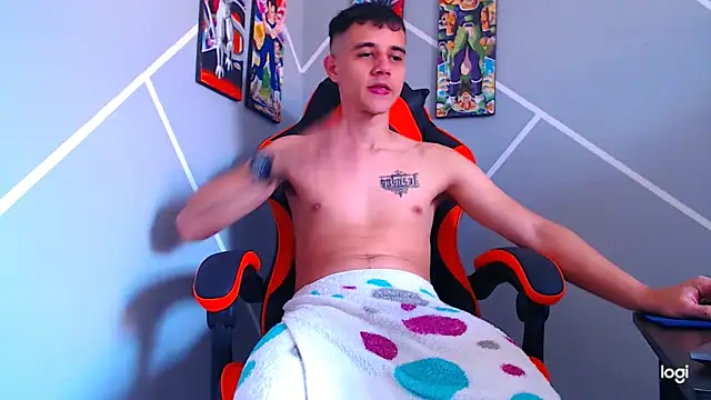 Snapshot of ADAM_HOT chatting on 09/16/25, 08:43 ADAM HOT online show from 09/16/25, 08:43