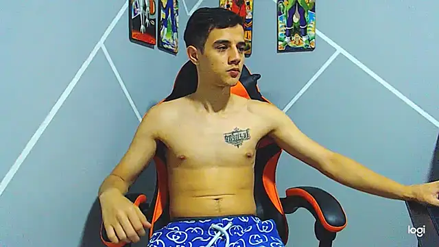 Snapshot of ADAM_HOT chatting on 11/01/25, 11:29 ADAM HOT online show from 11/01/25, 11:29