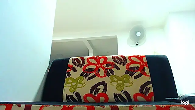 Snapshot of ADAM_HOT chatting on 11/25/25, 10:43 ADAM HOT online show from 11/25/25, 10:43