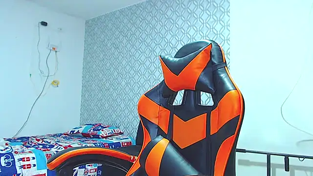 ADAM HOT online show from 04/19/26, 12:33