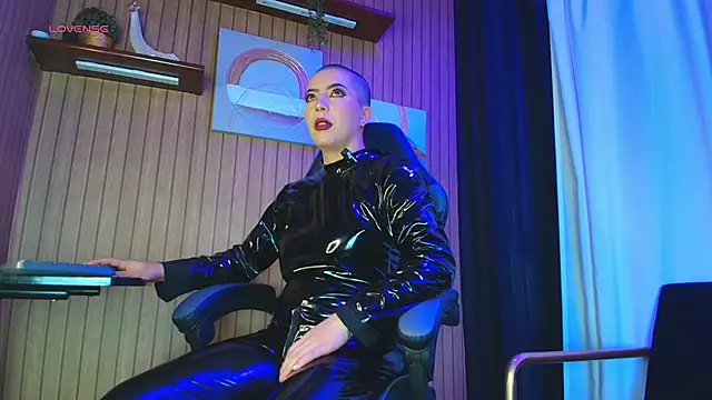 Camila Chainn online show from 10/29/25, 06:37