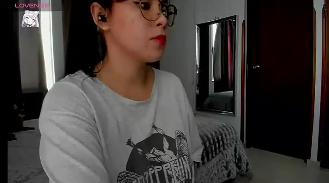 Snapshot of HARLEYNAPIER chatting on 02/24/25, 07:41 HARLEYNAPIER online show from 02/24/25, 07:41