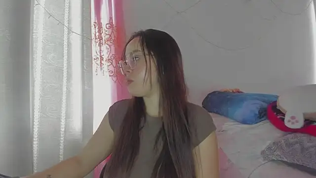 HARLEYNAPIER online show from 05/31/26, 09:05