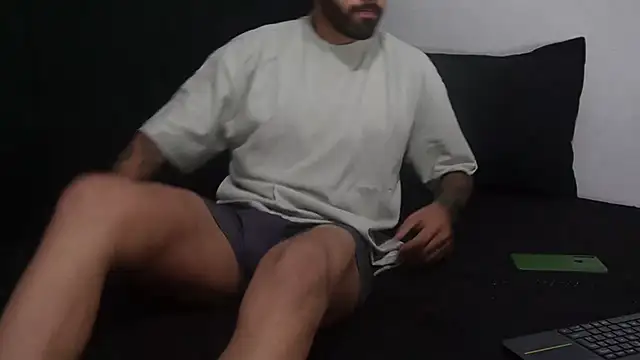 Snapshot of Hendry_ chatting on 02/07/25, 11:13 Hendry online show from 02/07/25, 11:13