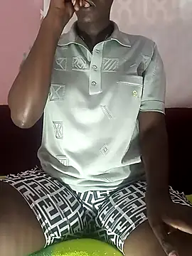 Snapshot of Hazel_blac chatting on 01/12/25, 10:23 Hazel blac online show from 01/12/25, 10:23