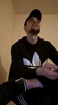 Snapshot of kx93 chatting on 02/13/25, 02:23 kx93 online show from 02/13/25, 02:23