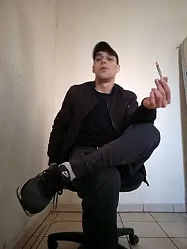 Snapshot of kx93 chatting on 02/19/25, 08:22 kx93 online show from 02/19/25, 08:22