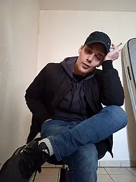 Snapshot of kx93 chatting on 02/19/25, 01:06 kx93 online show from 02/19/25, 01:06