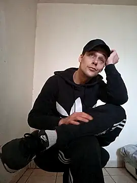 Snapshot of kx93 chatting on 02/20/25, 12:04 kx93 online show from 02/20/25, 12:04