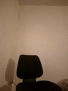 Snapshot of kx93 chatting on 02/20/25, 10:15 kx93 online show from 02/20/25, 10:15