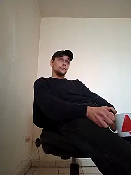 Snapshot of kx93 chatting on 02/27/25, 11:52 kx93 online show from 02/27/25, 11:52