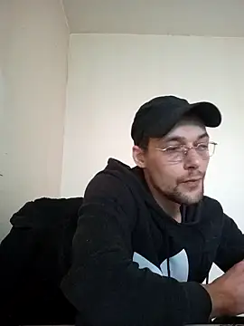 Snapshot of kx93 chatting on 03/09/25, 11:36 kx93 online show from 03/09/25, 11:36