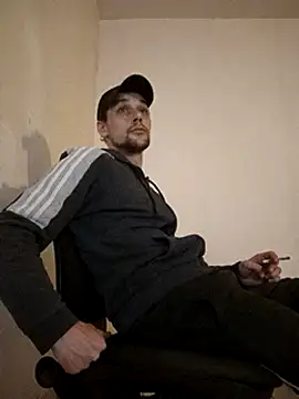 Snapshot of kx93 chatting on 03/10/25, 09:18 kx93 online show from 03/10/25, 09:18