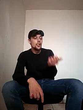 Snapshot of kx93 chatting on 03/14/25, 01:02 kx93 online show from 03/14/25, 01:02