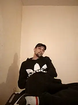 Snapshot of kx93 chatting on 03/15/25, 12:15 kx93 online show from 03/15/25, 12:15