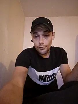 Snapshot of kx93 chatting on 09/17/25, 07:04 kx93 online show from 09/17/25, 07:04