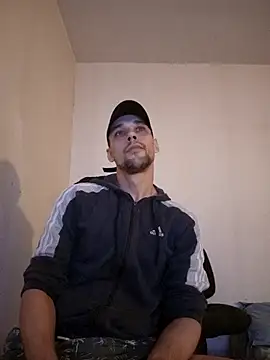 Snapshot of kx93 chatting on 09/20/25, 03:40 kx93 online show from 09/20/25, 03:40