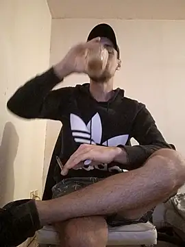 Snapshot of kx93 chatting on 09/23/25, 09:51 kx93 online show from 09/23/25, 09:51