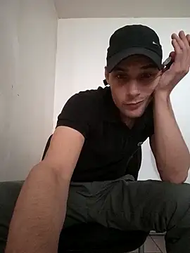 Snapshot of kx93 chatting on 10/04/25, 02:48 kx93 online show from 10/04/25, 02:48