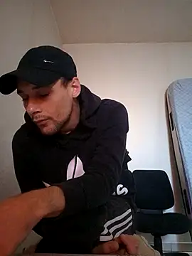 Snapshot of kx93 chatting on 10/12/25, 06:56 kx93 online show from 10/12/25, 06:56