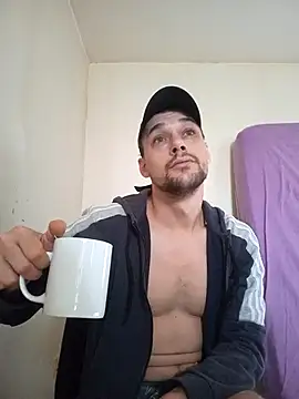 Snapshot of kx93 chatting on 10/22/25, 11:21 kx93 online show from 10/22/25, 11:21