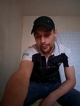 Snapshot of kx93 chatting on 11/22/25, 02:27 kx93 online show from 11/22/25, 02:27