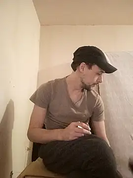 Snapshot of kx93 chatting on 11/26/25, 05:58 kx93 online show from 11/26/25, 05:58