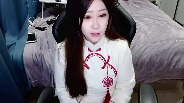 Angelababy001 online show from 01/05/25, 02:52