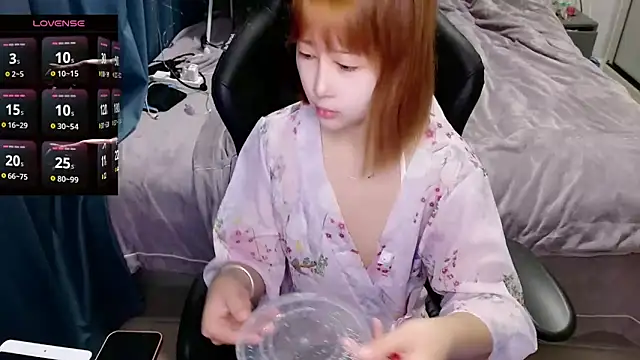 Angelababy001 online show from 01/18/25, 08:09