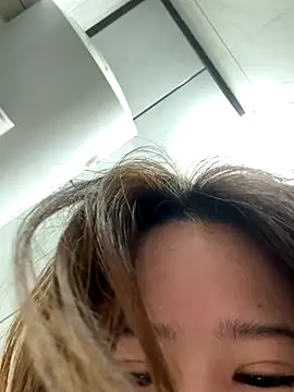 Angelababy001 online show from 11/28/25, 01:14