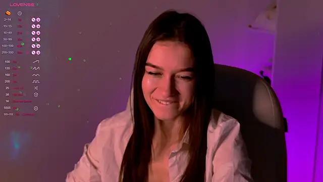 Snapshot of Alice__grace chatting on 12/14/24, 03:51 Alice grace online show from 12/14/24, 03:51