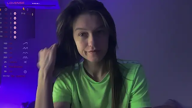 Snapshot of Alice__grace chatting on 02/11/25, 07:38 Alice grace online show from 02/11/25, 07:38