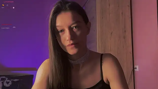 Snapshot of Alice__grace chatting on 03/20/25, 10:40 Alice grace online show from 03/20/25, 10:40