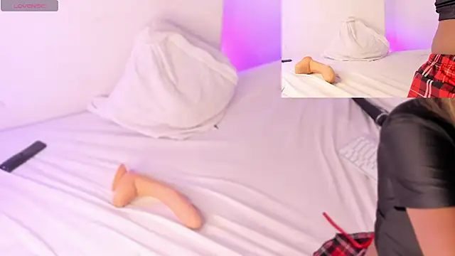 AgathaFoxy online show from 02/07/25, 07:40