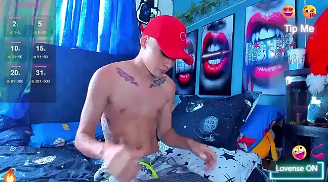 soyander03  online show from 03/15/25, 07:31