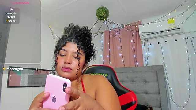 valentina 0  online show from 01/30/25, 09:57