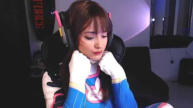 Snapshot of liz-beths chatting on 09/27/25, 09:20 liz-beths online show from 09/27/25, 09:20