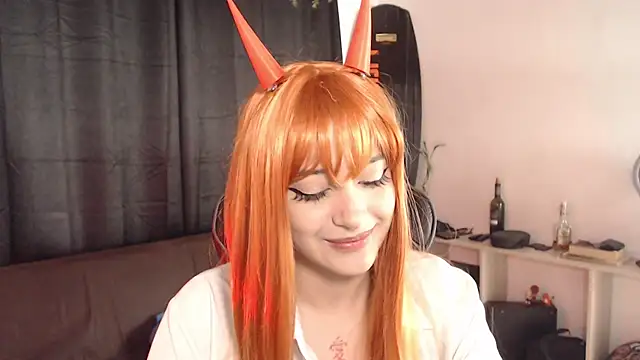 Snapshot of liz-beths chatting on 11/11/25, 10:10 liz-beths online show from 11/11/25, 10:10