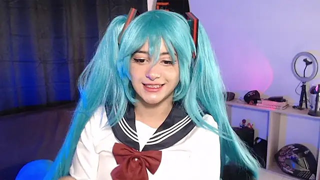 Snapshot of liz-beths chatting on 11/20/25, 10:31 liz-beths online show from 11/20/25, 10:31