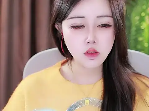 Qiaoqiao  online show from 01/22/25, 11:12