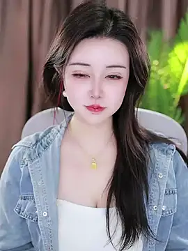 Qiaoqiao  online show from 01/27/25, 08:40