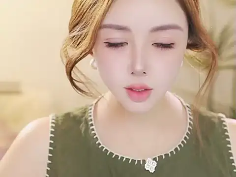 Qiaoqiao  online show from 05/11/26, 04:04