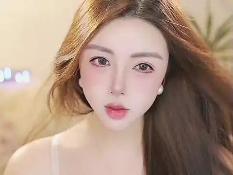 Qiaoqiao  online show from 06/05/26, 04:13