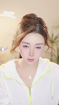 Qiaoqiao  online show from 06/08/26, 03:56
