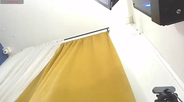 Snapshot of ysabel_sanchez4 chatting on 12/15/24, 02:08 ysabel sanchez4 online show from 12/15/24, 02:08