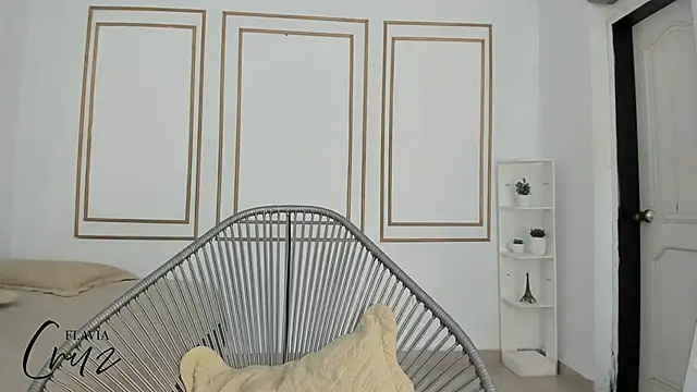 flavia cruz online show from 09/18/25, 07:27