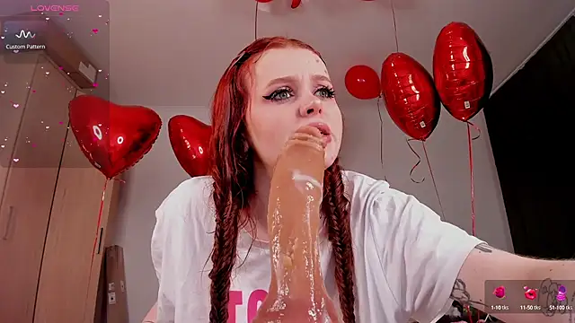 Snapshot of mirida_fox chatting on 02/13/25, 09:17 mirida fox online show from 02/13/25, 09:17