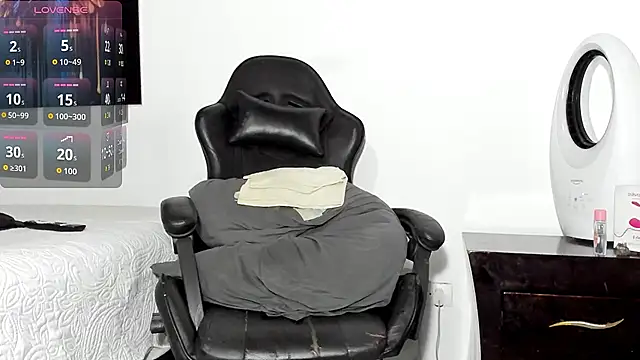 tizziano castillo  online show from 03/16/26, 11:09