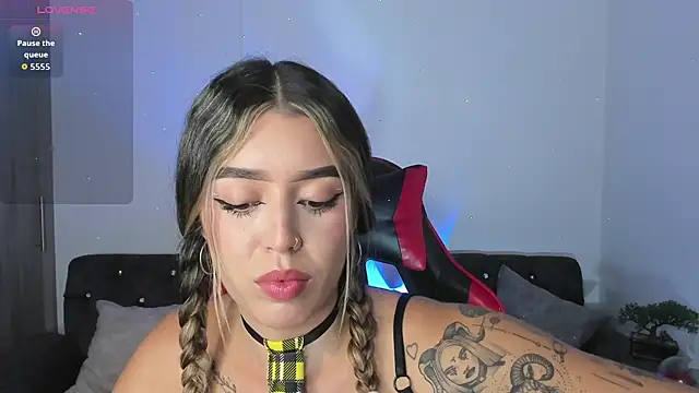 zoee jackson online show from 10/14/25, 02:56