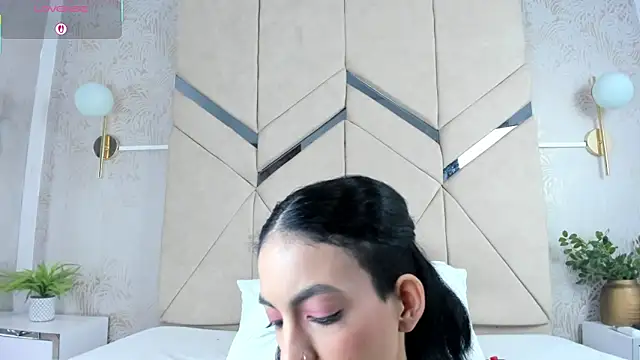 LilitRobins online show from 10/08/25, 09:34